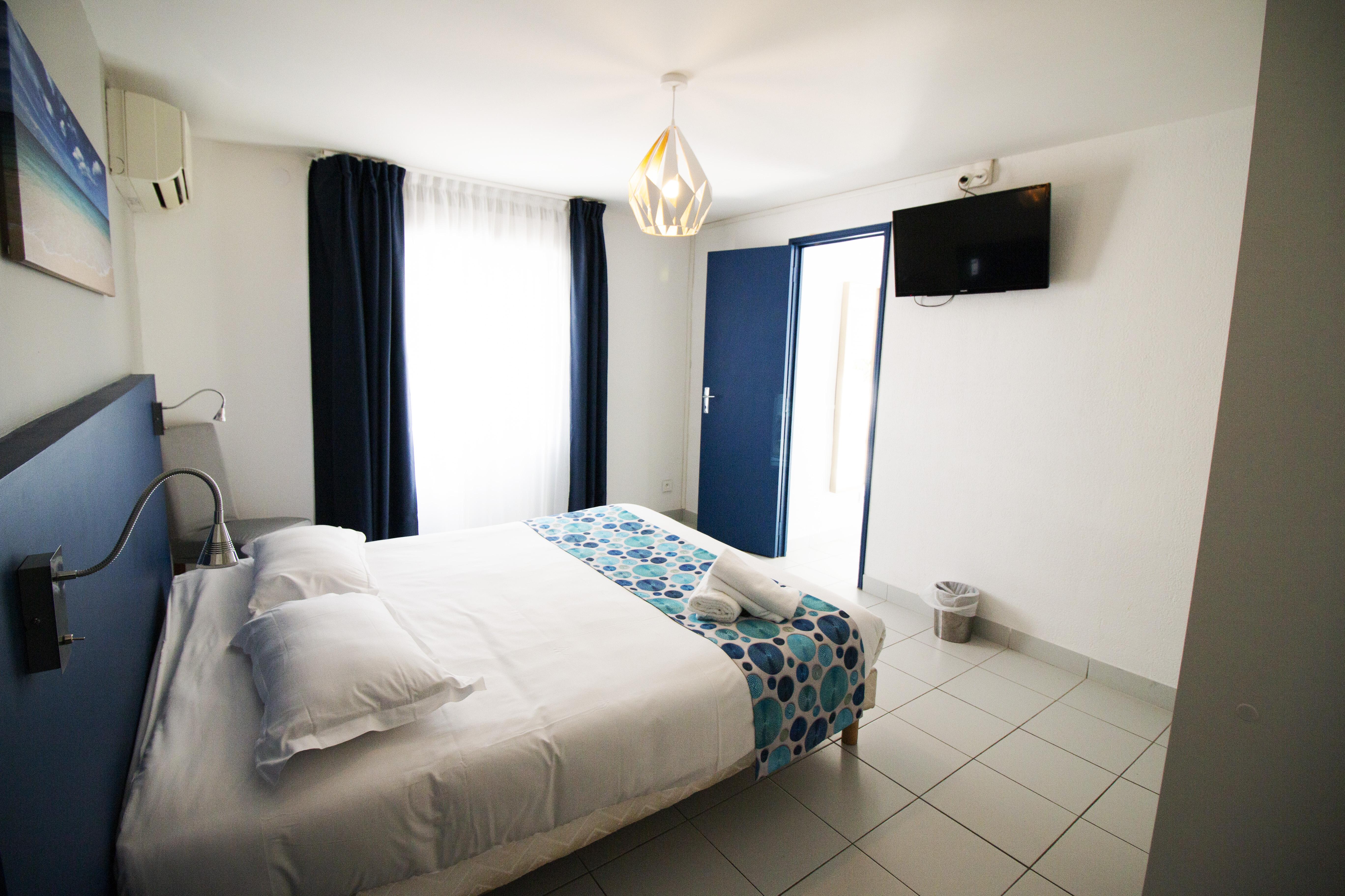 Hotel Bel Azur Six-Fours-les-Plages Εξωτερικό φωτογραφία